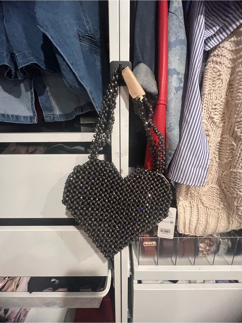 Black Beaded Heart Crossbody Bag - Picture 4 of 6